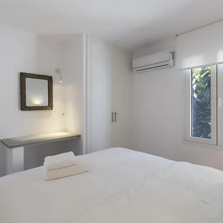 Modern With A Sea View And Swimming Pool In