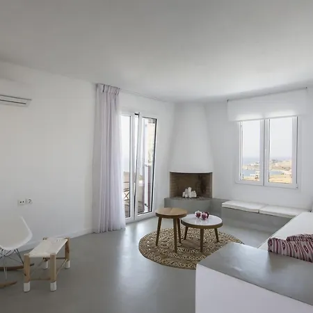 Modern With A Sea View And Swimming Pool In Apartman *