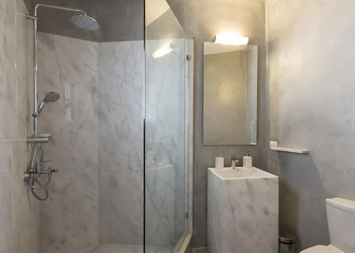 Modern With A Sea View And Swimming Pool In Lejlighed Koundouros